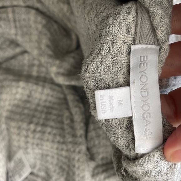 BEYOND YOGA
Womens Gray Belted Textured Hooded Waffle Knit Heather cardigan - Picture 3 of 3